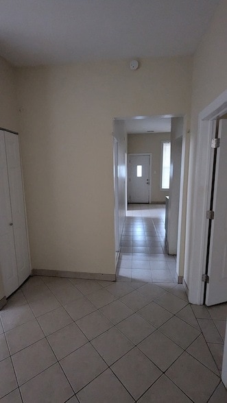 Building Photo - 2636 W Division St