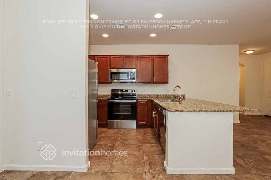Building Photo - 1481 S Colt Dr