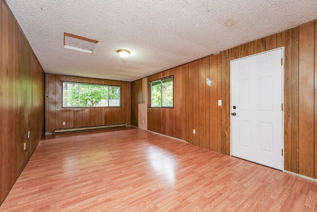 Building Photo - 6825 180th St SE