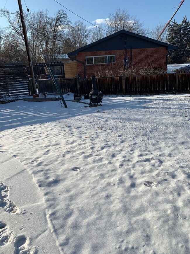 Building Photo - Sunny 3 bed/2 bath North Boulder Home - Av...