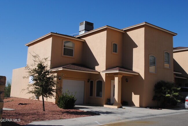 Primary Photo - 5817 Lawndale Dr