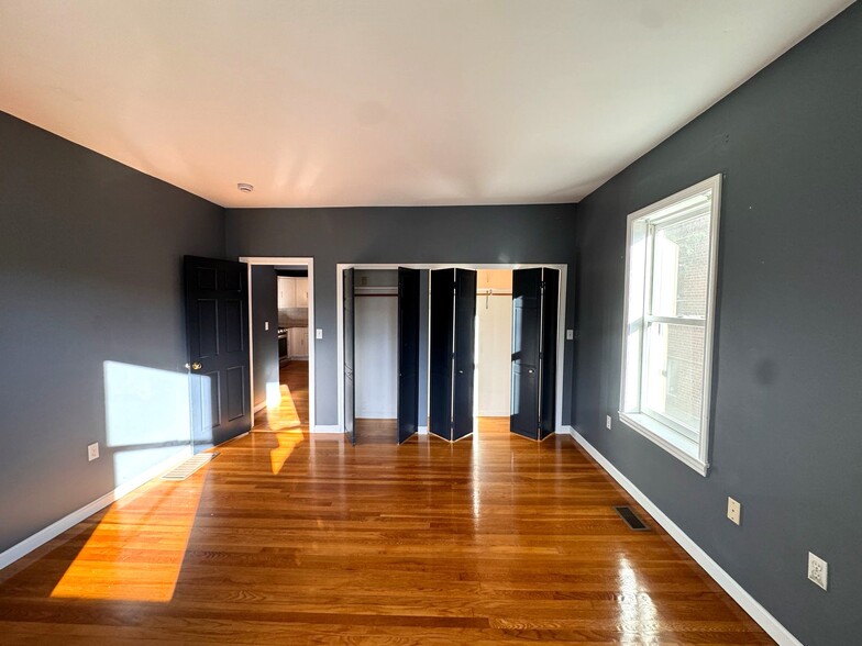 Building Photo - 37 Homer Ave