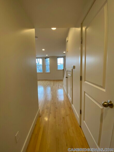 Building Photo - 110 Second St