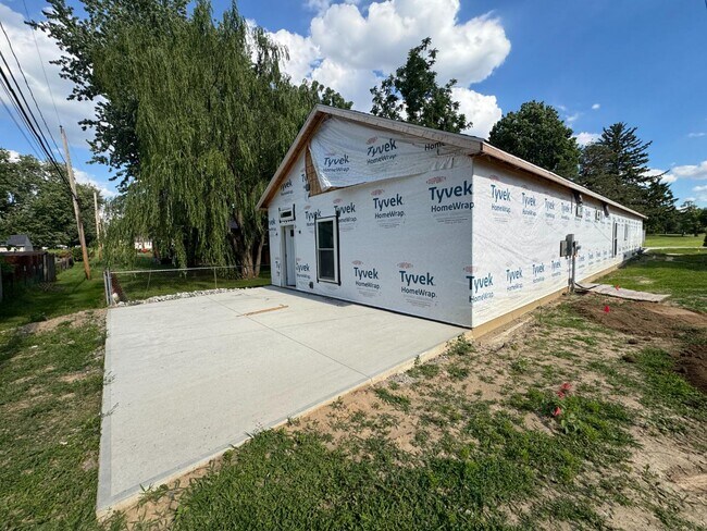 Building Photo - 721 Charlotte Ave