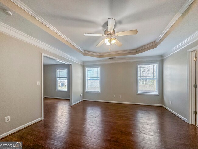 Building Photo - 806 Lilac Ln