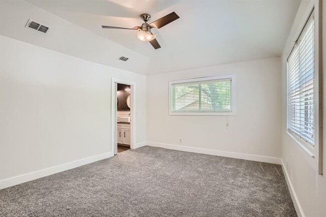 Building Photo - 1712 Hermitage Dr