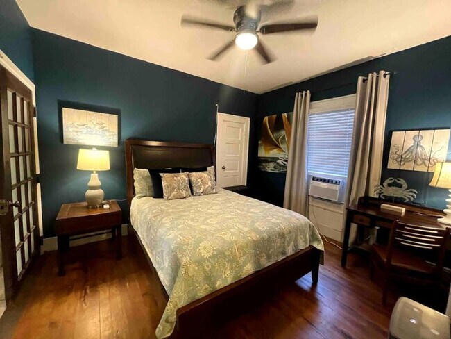 Building Photo - 2521 Avenue Q