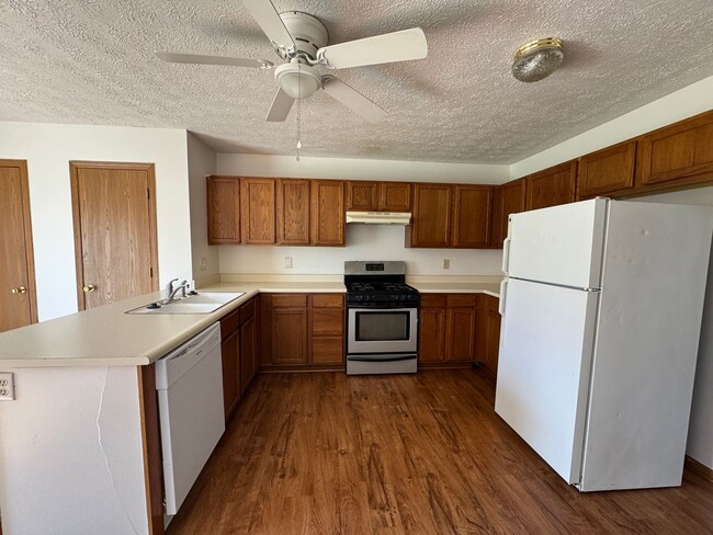 Building Photo - 1073 Fairlane Ct