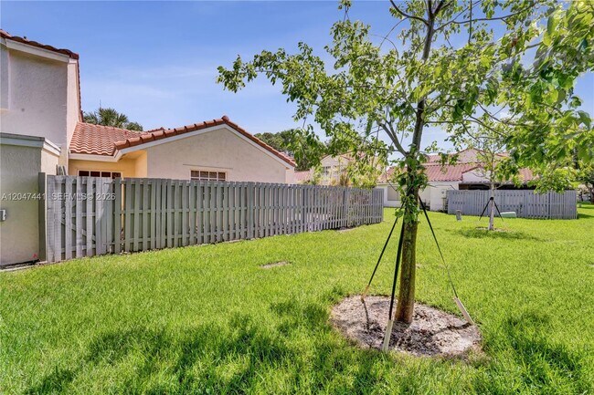 Building Photo - 1361 Springside Dr
