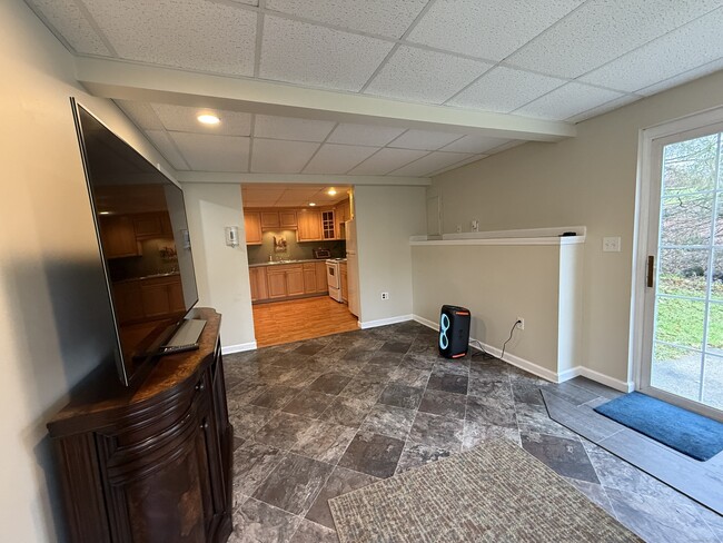 Building Photo - 36 Rock Brook Rd