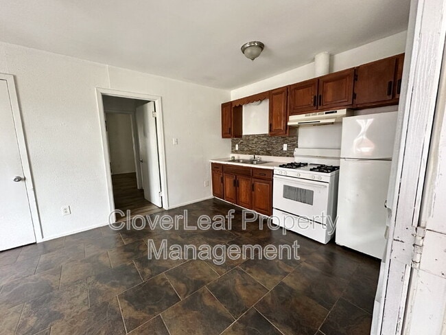 Building Photo - 317 Kashmuir Pl