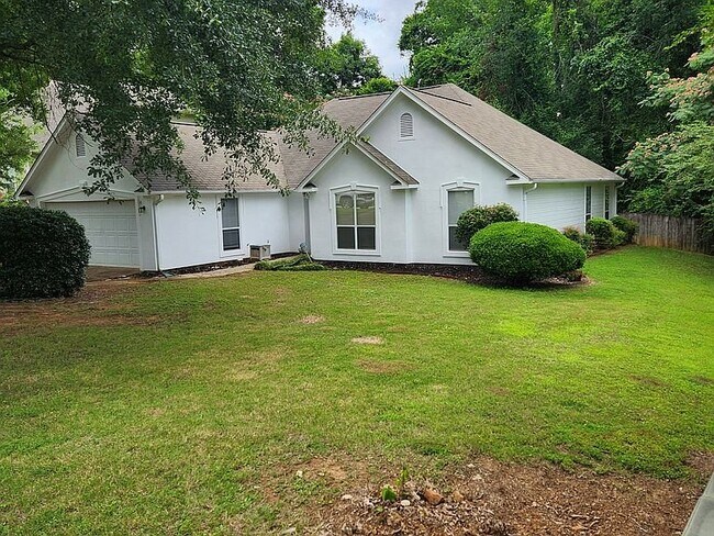 Building Photo - 214 Lees Cove