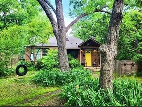 Building Photo - 8619 Groveland Dr