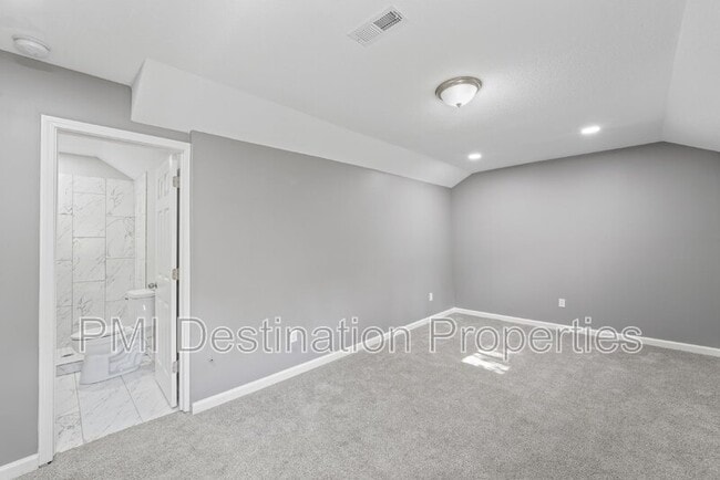 Building Photo - 5513 Hardy Ave