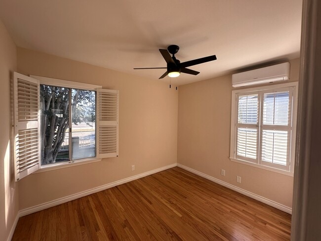 Second Bedroom - 5639 E Spring St