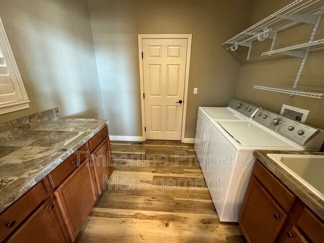 Building Photo - 13952 Paradise Villas Grove