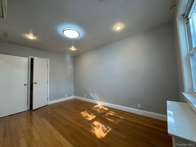 Building Photo - 58-41 205th St