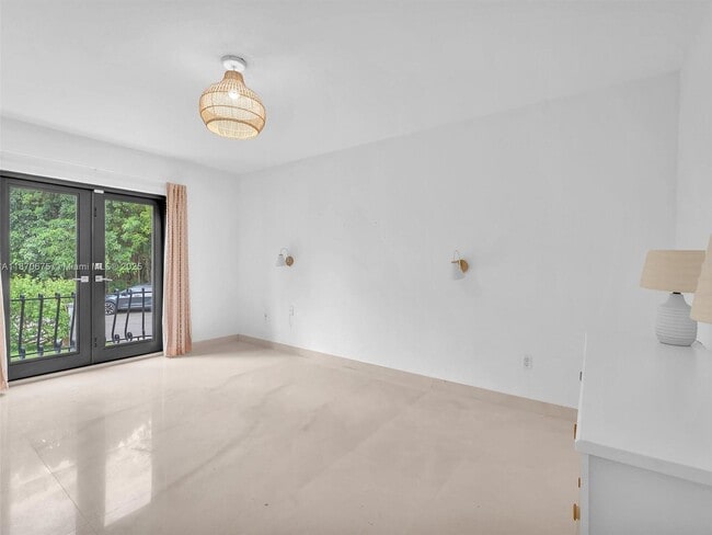 Building Photo - 5901 SW 136th St