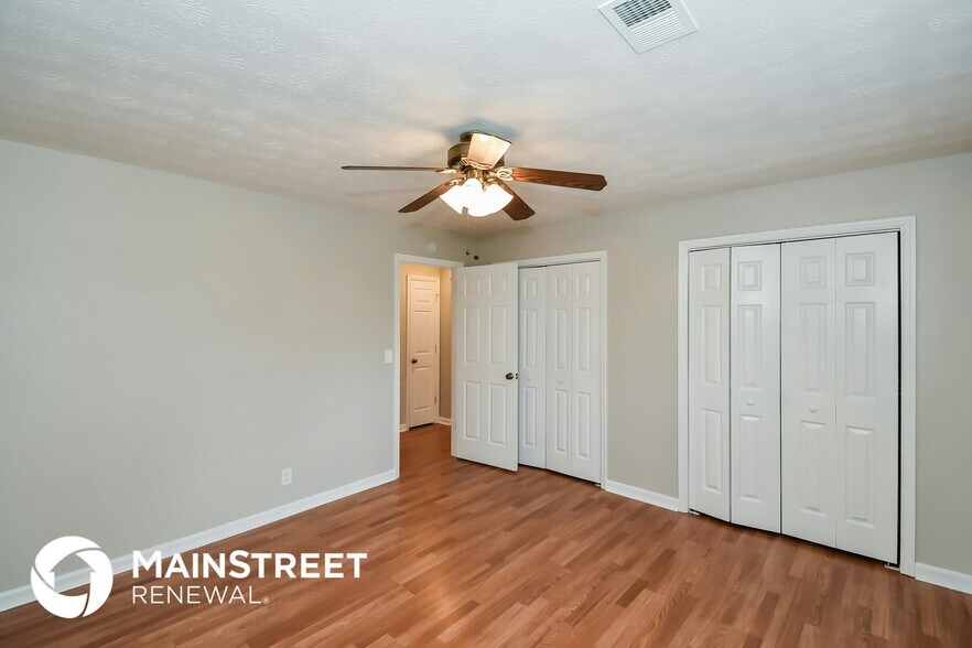 Building Photo - 4070 Oak Stone Dr