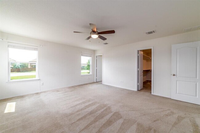 Building Photo - 321 Tordesillas Dr