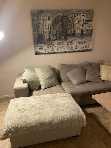 Building Photo - 48828 Desert Flower Dr