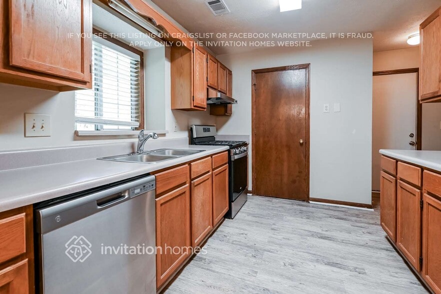 Building Photo - 172 Colemans Bluff Dr