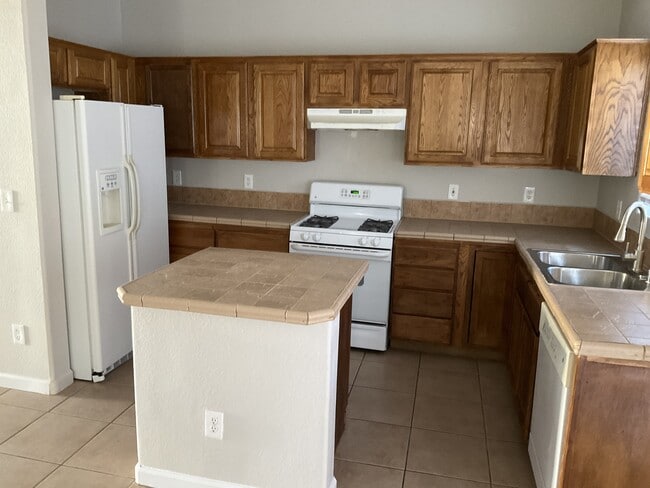 Building Photo - 5851 W Santoli Ave