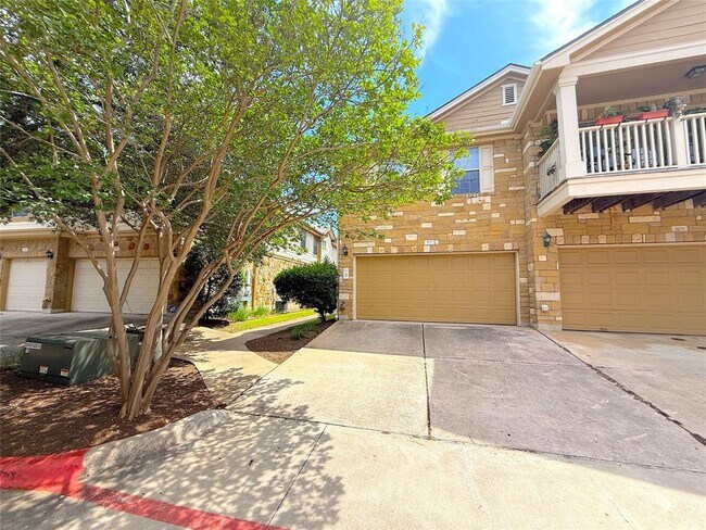 Building Photo - 16100 S Great Oaks Dr
