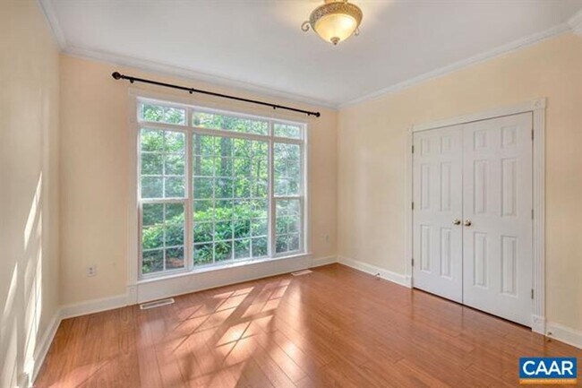 Building Photo - 991 Carodon Dr
