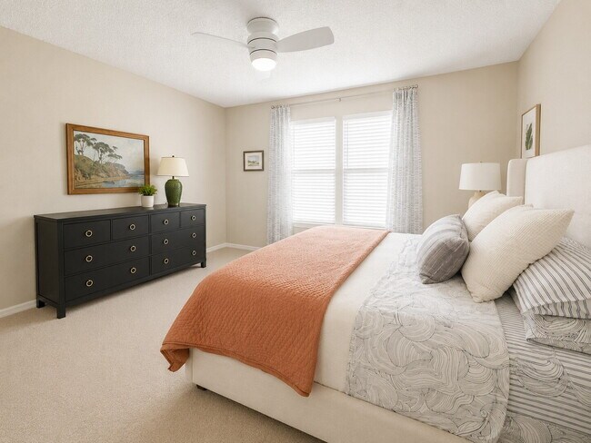 Building Photo - Furnished Condo! Gorgeous! Near beaches and shopping!