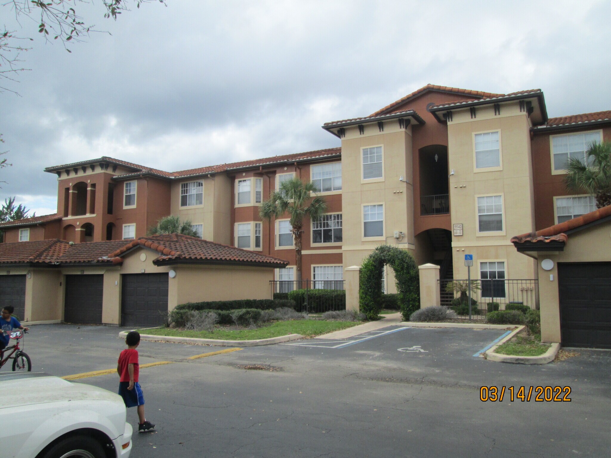 Building Photo - 5554 Metrowest Blvd