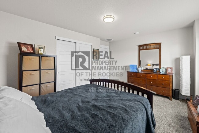 Building Photo - 218 E Chestnut St