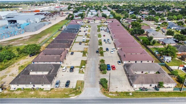 Building Photo - 413 Date Palm Ave