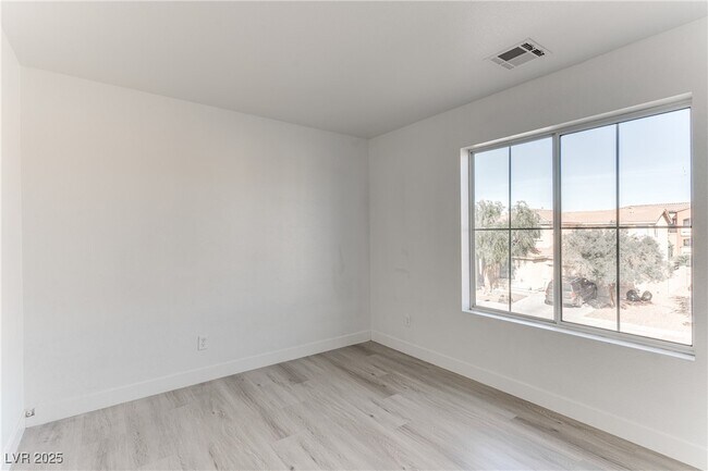 Building Photo - 523 Moses Lake Ct