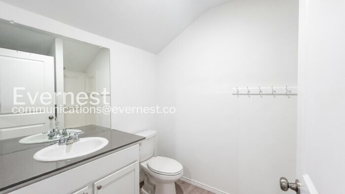 Building Photo - 7037 Elm Cv