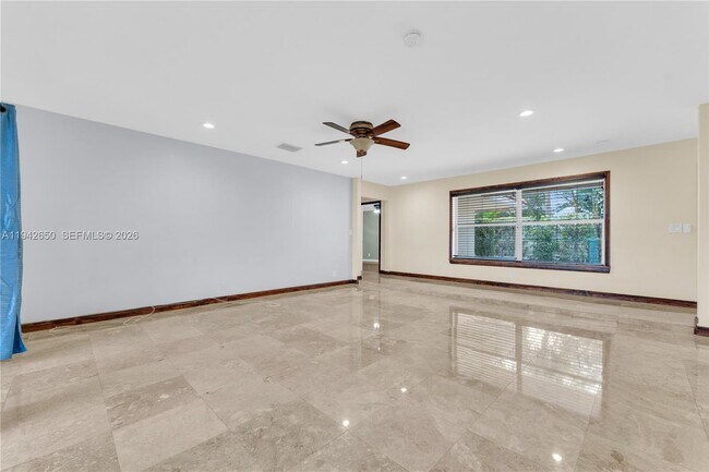 Building Photo - 601 N 44th Ave