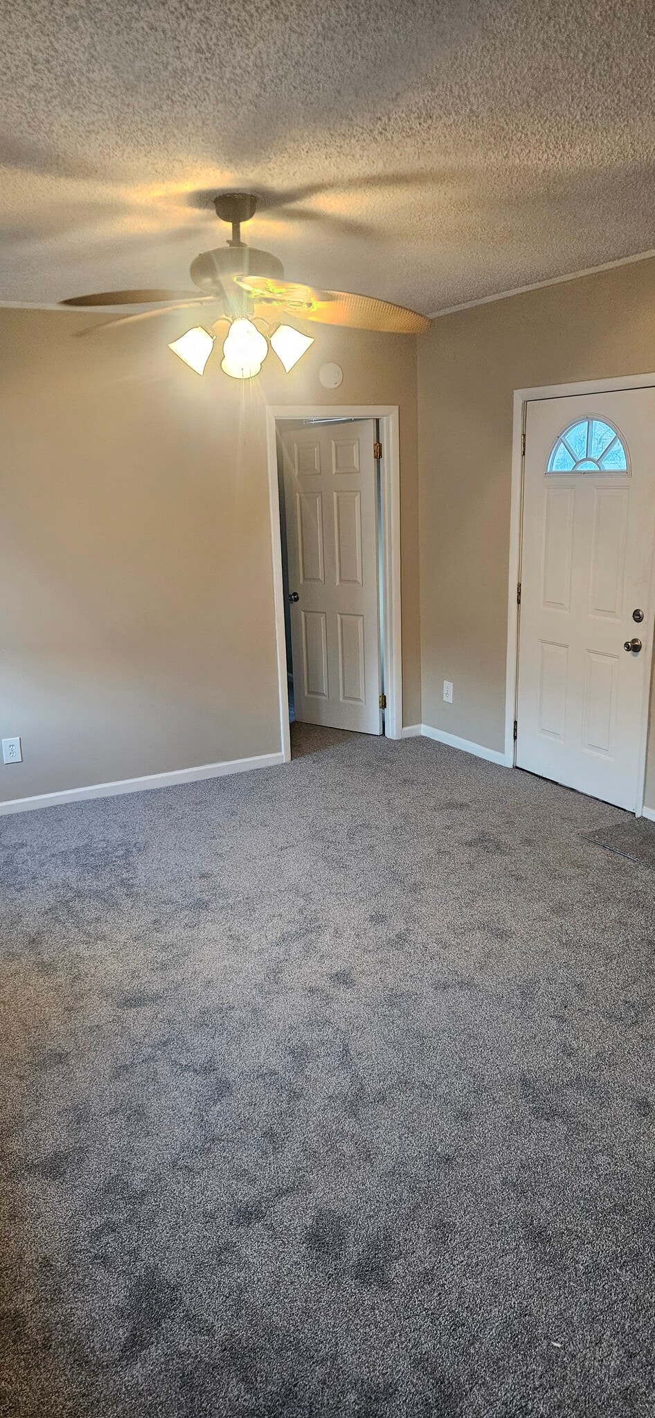 Building Photo - 225 Bay Ave