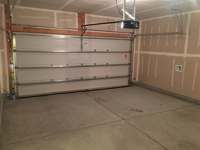 Building Photo - 106 Westwind Dr