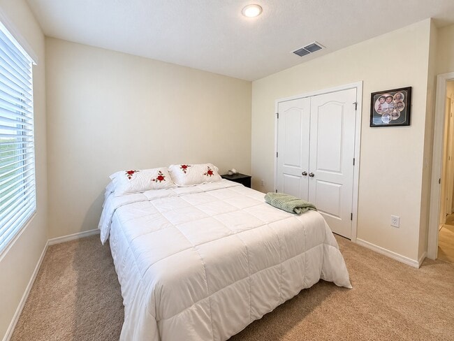 Building Photo - 3922 Whitney Wy