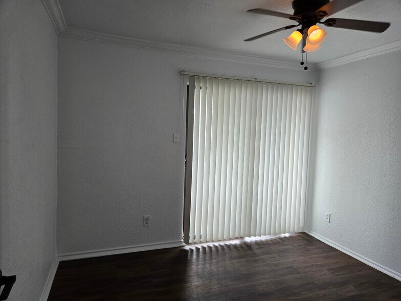 Building Photo - 8600 Fathom Cir