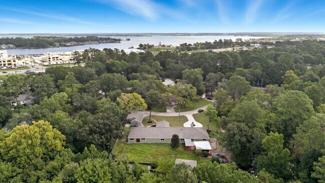 Building Photo - 1506 Shady Glen Dr