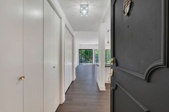 Building Photo - 6666 Brookmont Terrace