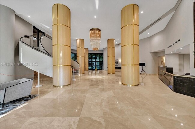 Building Photo - 3500 Mystic Pointe Dr