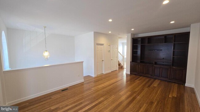 Building Photo - 4105 Hazelwood Ct