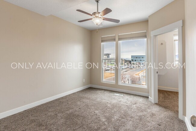 Building Photo - 4738 Daybreak Rim Way