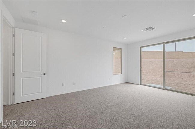 Building Photo - 10 Sun Lily Ln