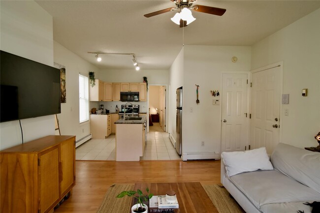 Building Photo - 54 Wildey St