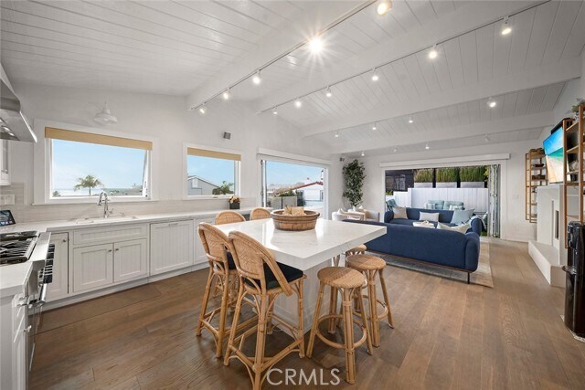 Building Photo - 45 Emerald Bay