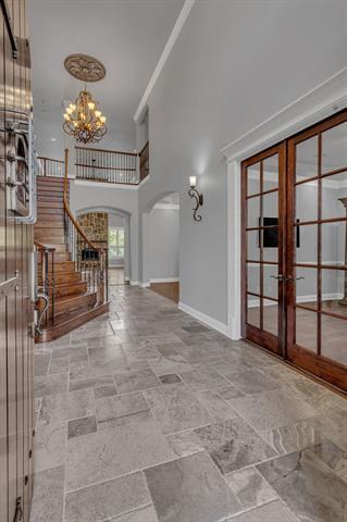Building Photo - 3705 Falcon Dr