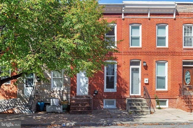 Primary Photo - 1118 W Hamburg St